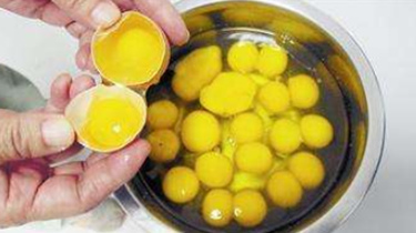 超市买来50枚鸡蛋全是双黄 能吃吗？