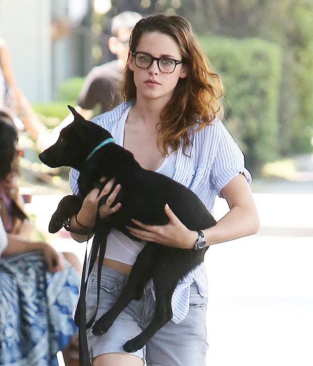 Kristen Stewart with dog