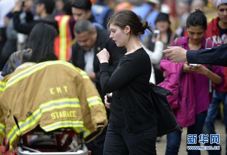 （国际）（9）纽约地铁脱轨 至少19人受伤