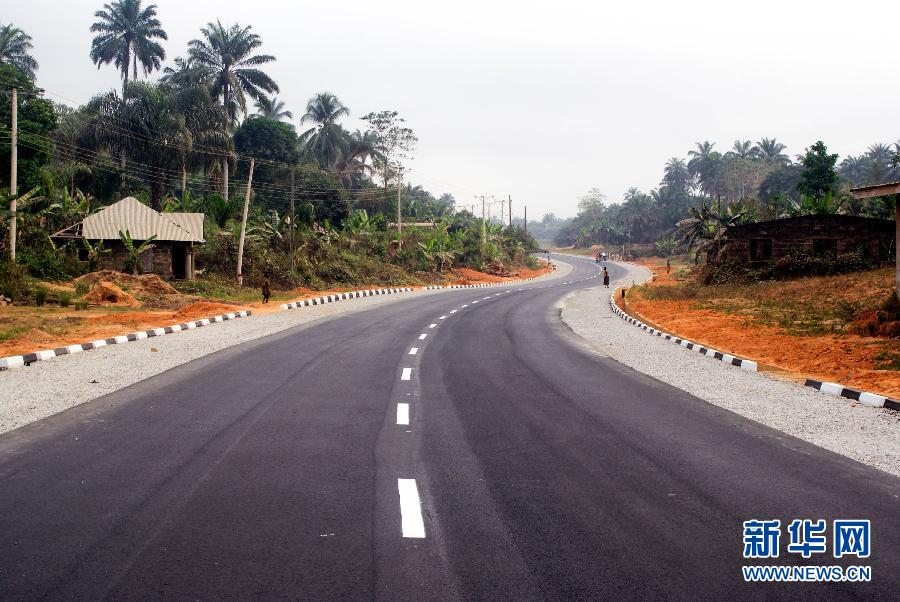 （国际&middot;出访配合）（3）非洲大陆上的&ldquo;美丽中国路&rdquo;