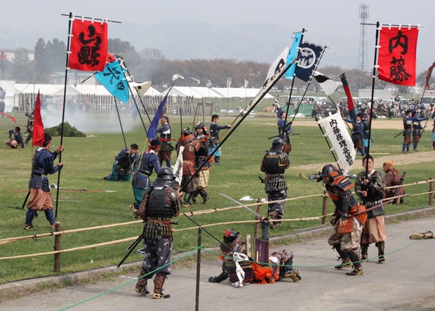 日本山形县再办米泽上杉祭重现战国时代场面 国际频道 新华网