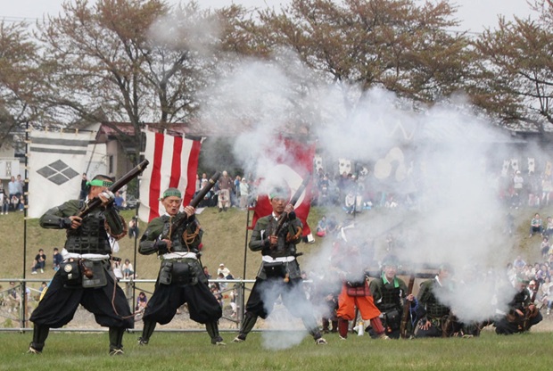 日本山形县再办米泽上杉祭重现战国时代场面 国际频道 新华网