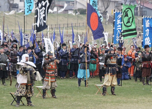 日本山形县再办米泽上杉祭重现战国时代场面 国际频道 新华网