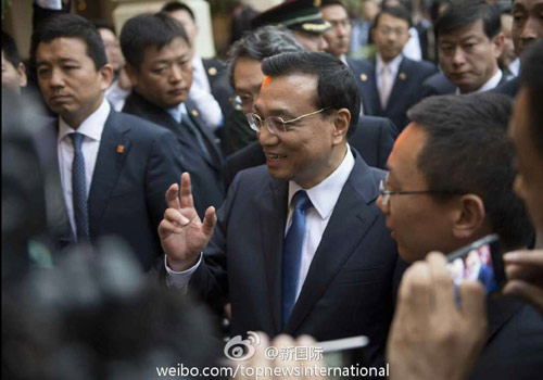 李克强:在非中企了解当地文化才能扎住根。图片来源:“新国际”微博。 李克强:在非中企了解当地文化才能扎住根。图片来源:“新国际”微博。