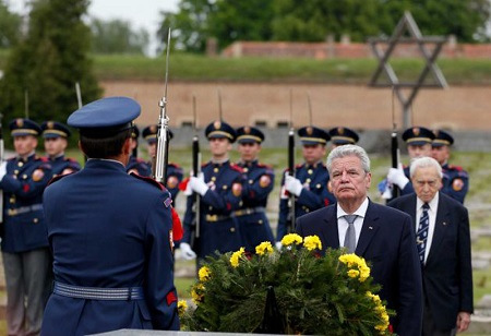 德总统访问捷克回忆二战历史谴责纳粹罪行（图）