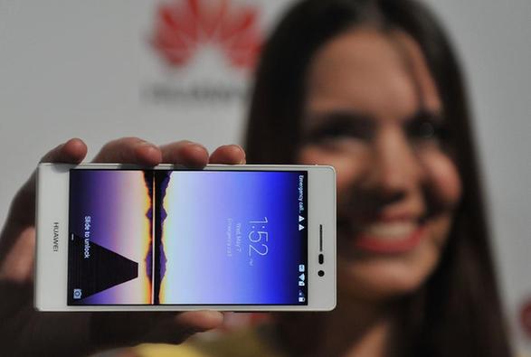 （XHDW）（8）华为新一代旗舰智能手机在巴黎发布