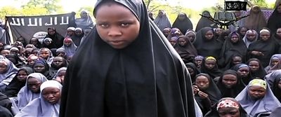 尼日利亚恐怖分子假扮军人绑架上百名女孩