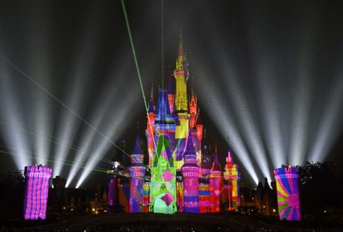 东京迪斯尼将呈现3D立体版灰姑娘城堡美轮美奂