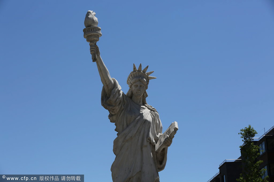 沈阳山寨自由女神像 历经多年风雨