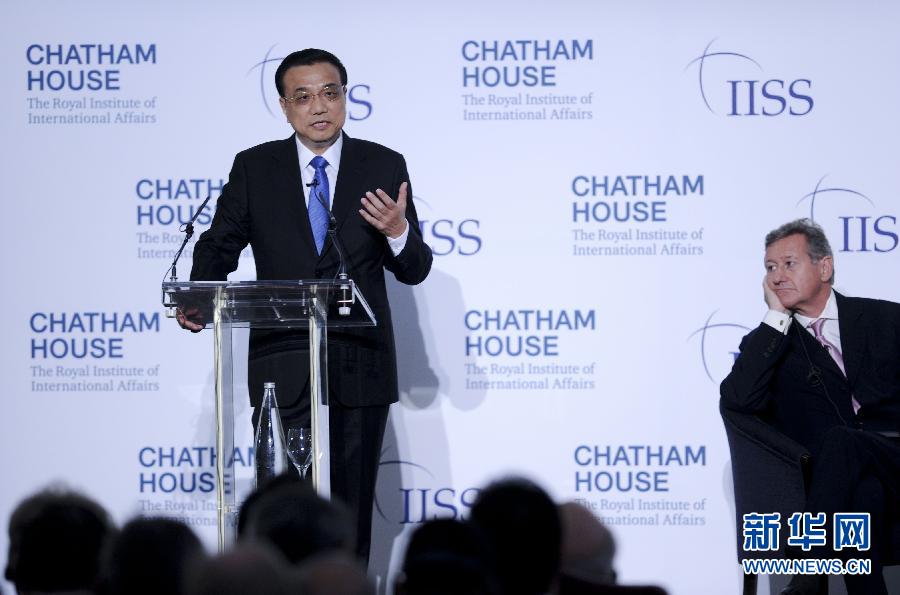 6月18日,国务院总理李克强在伦敦金融城市长官邸面向英国皇家国际问题研究所和国际战略研究所两大智库发表题为《共建包容发展的美好世界》的演讲。新华社记者 张铎 摄 6月18日,国务院总理李克强在伦敦金融城市长官邸面向英国皇家国际问题研究所和国际战略研究所两大智库发表题为《共建包容发展的美好世界》的演讲。新华社记者 张铎 摄