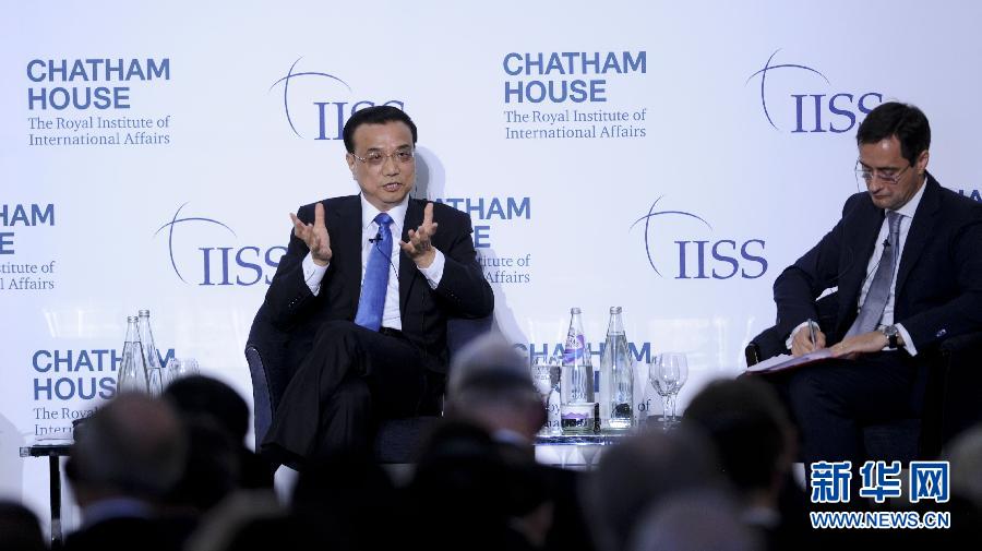 6月18日,国务院总理李克强在伦敦金融城市长官邸面向英国皇家国际问题研究所和国际战略研究所两大智库发表题为《共建包容发展的美好世界》的演讲。新华社记者 张铎 摄 6月18日,国务院总理李克强在伦敦金融城市长官邸面向英国皇家国际问题研究所和国际战略研究所两大智库发表题为《共建包容发展的美好世界》的演讲。新华社记者 张铎 摄
