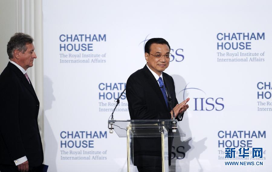 6月18日,国务院总理李克强在伦敦金融城市长官邸面向英国皇家国际问题研究所和国际战略研究所两大智库发表题为《共建包容发展的美好世界》的演讲。新华社记者 张铎 摄 6月18日,国务院总理李克强在伦敦金融城市长官邸面向英国皇家国际问题研究所和国际战略研究所两大智库发表题为《共建包容发展的美好世界》的演讲。新华社记者 张铎 摄