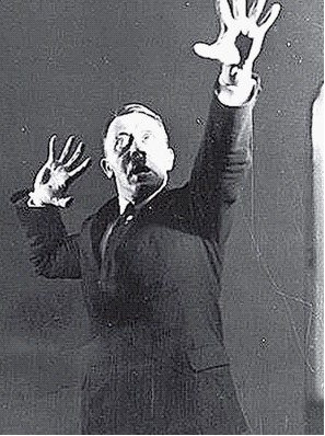 希特勒练习演讲照被曝光曾被本人下令销毁（图）