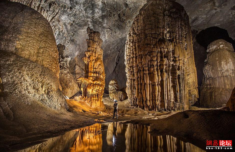 探险家揭最大洞穴 内生雨林河道