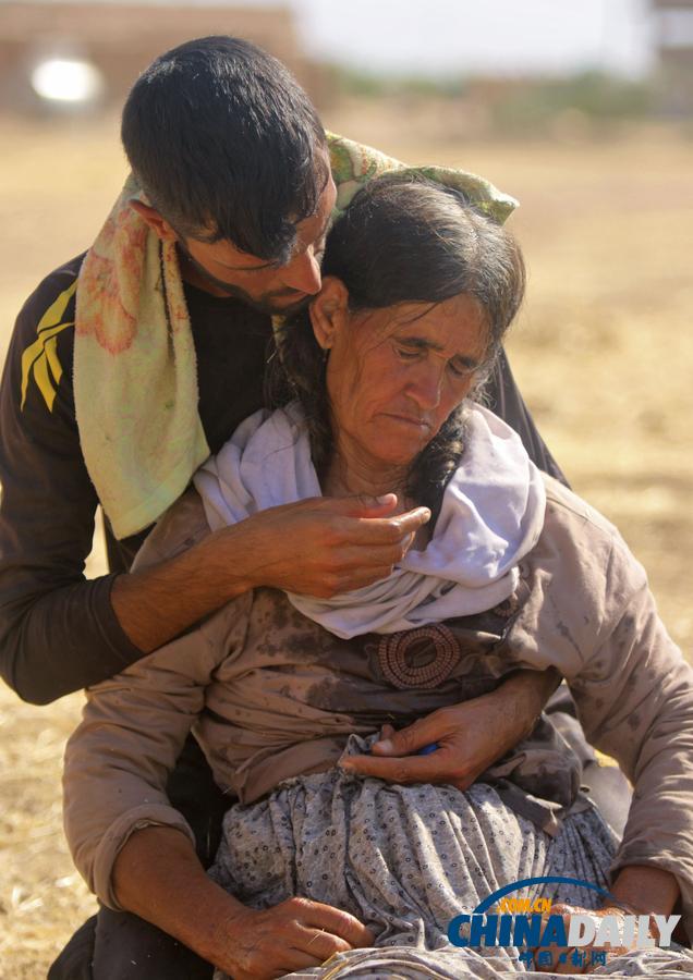 伊拉克雅兹迪妇孺在逃命路上