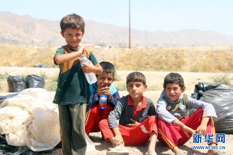 （国际）（3）伊拉克雅兹迪教难民逃往叙伊边境