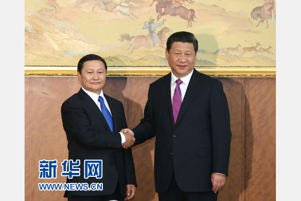 8月22日,国家主席习近平在乌兰巴托会见蒙古国总理阿勒坦呼亚格。 新华社记者庞兴雷摄 8月22日,国家主席习近平在乌兰巴托会见蒙古国总理阿勒坦呼亚格。 新华社记者庞兴雷摄