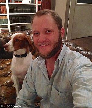 美国白人男子遭20余名黑人暴打生命垂危(图)