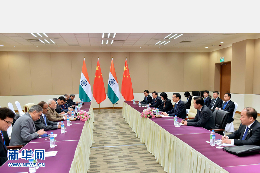 11月13日,中国国务院总理李克强在缅甸内比都会见印度总理莫迪。 新华社记者 李涛 摄 11月13日,中国国务院总理李克强在缅甸内比都会见印度总理莫迪。 新华社记者 李涛 摄