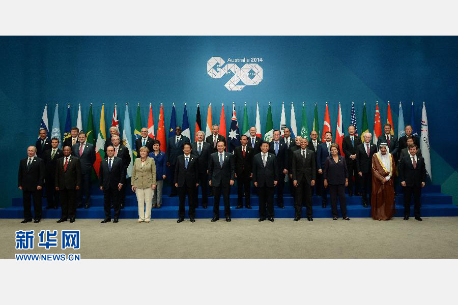 11月15日,二十国集团领导人第九次峰会在澳大利亚布里斯班举行。国家主席习近平出席会议并发表题为《推动创新发展实现联动增长》的重要讲话。这是习近平主席同与会领导人合影。 新华社记者 马占成 摄 11月15日,二十国集团领导人第九次峰会在澳大利亚布里斯班举行。国家主席习近平出席会议并发表题为《推动创新发展实现联动增长》的重要讲话。这是习近平主席同与会领导人合影。 新华社记者 马占成 摄
