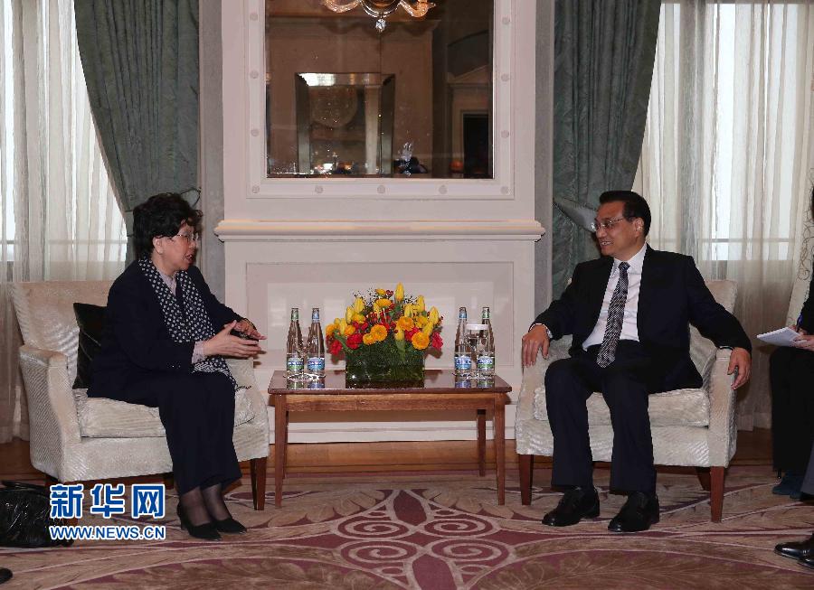  1月22日，中國國務院總理李克強在瑞士蘇黎世會見世界衛生組織總幹事陳馮富珍。 新華社記者 劉衛兵 攝