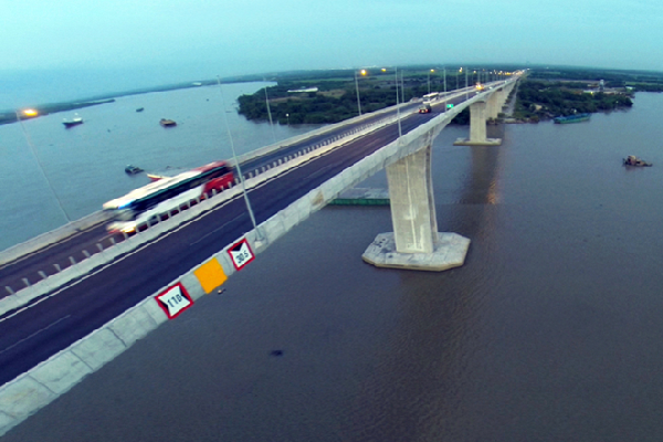 越南最现代高速公路全线通车