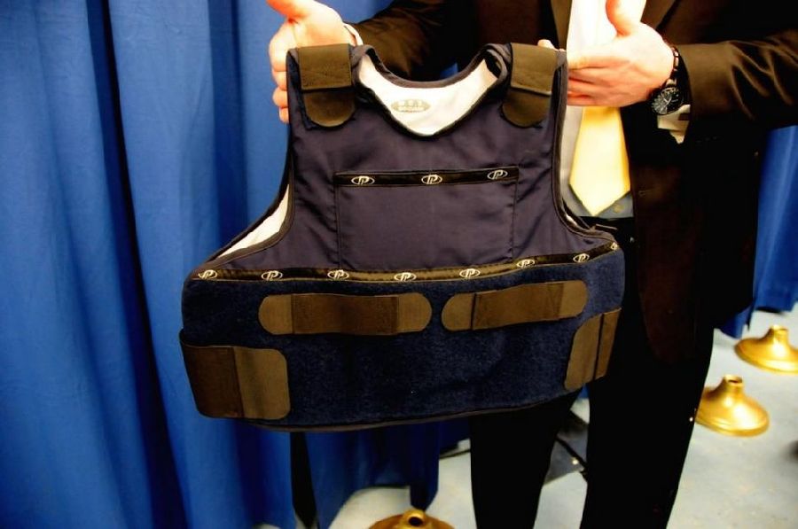 纽约警察最先进防弹衣曝光