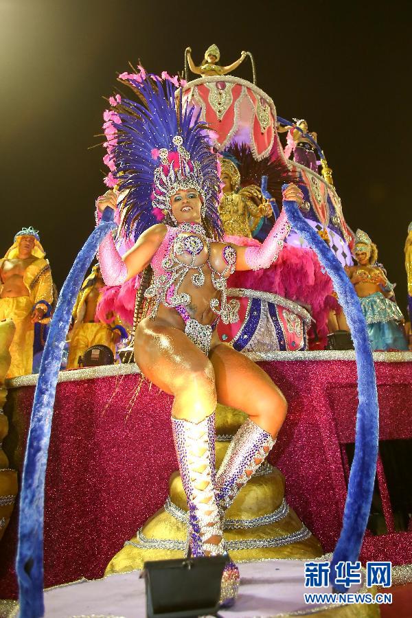 （国际）（5）里约狂欢节开启桑巴游行
