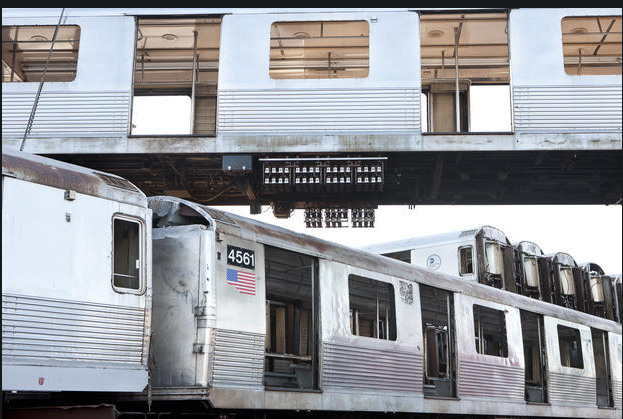 美纽约废弃地铁最终归宿：海葬大西洋变身人工礁