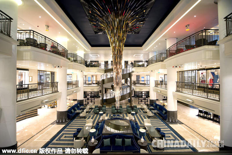 走进英女王亲自命名豪华邮轮 奢华程度令人惊叹