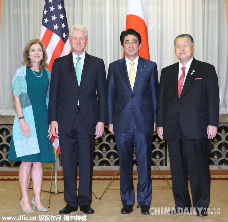 安倍与美国前总统克林顿共进晚餐 森喜朗出席（组图）