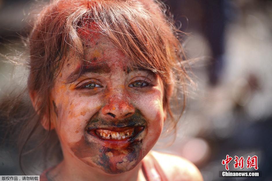 伊拉克民众庆祝波斯新年 迎接春天到来