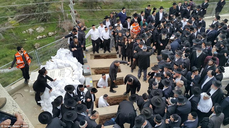 美国犹太教家庭7名儿童葬身火灾 遗体运往耶路撒冷安葬 