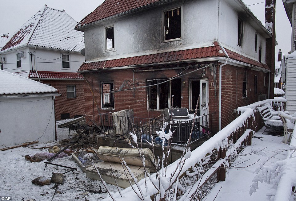 美国犹太教家庭7名儿童葬身火灾 遗体运往耶路撒冷安葬 