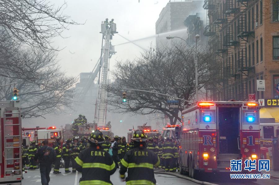 （国际）（5）纽约一建筑发生爆炸并引起火灾致多人受伤 