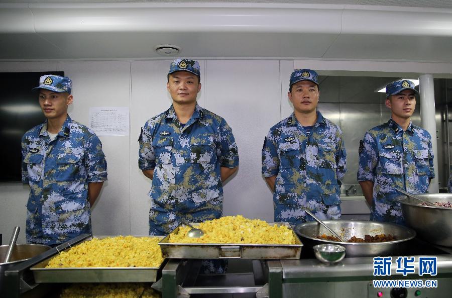 （国际&middot;图文互动）（5）通讯：临危济困　大国担当&mdash;&mdash;记中国海军临沂舰帮助外国公民撤离也门