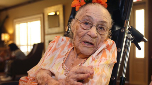 世界最长寿老人去世享年116岁保持纪录5天(图)