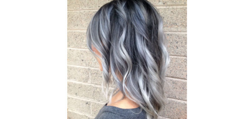 外媒:“祖母的头发”成流行女性争相染灰发(图)