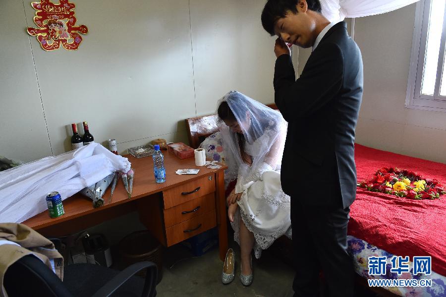 （国际&middot;编辑连线）（7）一对90后中国新人的非洲工地婚礼