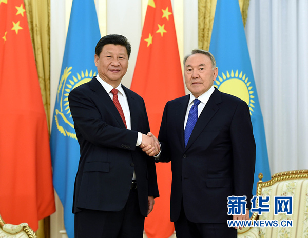 5月7日，國家主席習近平在阿斯塔納同哈薩克斯坦總統納扎爾巴耶夫舉行會談。 新華社記者 饒愛民 攝