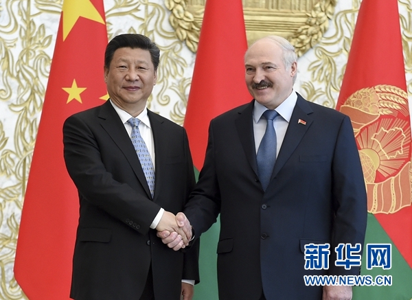 5月10日，国家主席习近平在明斯克同白俄罗斯总统卢卡申科举行会谈。 新华社记者李学仁摄