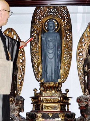 防止失窃日本部分寺庙供奉3D打印佛像(图)