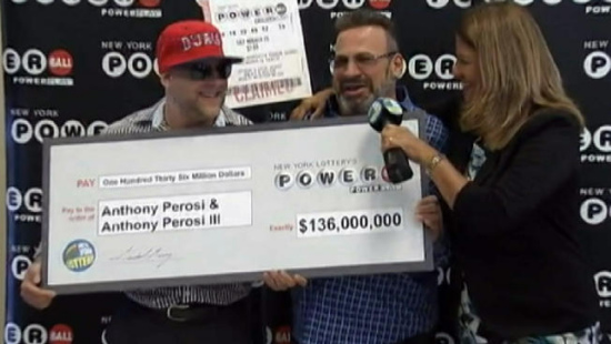 图为中大奖的水管工安东尼&middot;佩洛西。