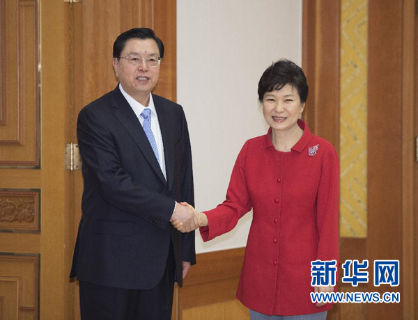 6月11日，全国人大常委会委员长张德江在首尔会见韩国总统朴槿惠。新华社记者谢环驰摄 