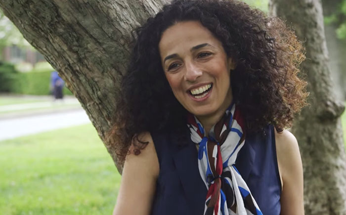 图看世界：风靡伊朗的&ldquo;女性摘掉头巾&rdquo;活动