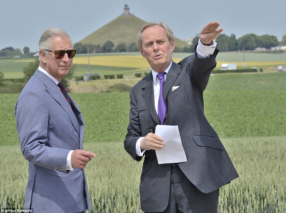 查尔斯王子夫妇出席纪念滑铁卢战役200周年活动    