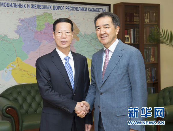 6月25日，中国国务院副总理张高丽在阿斯塔纳与哈萨克斯坦第一副总理萨金塔耶夫举行会谈。 新华社记者王晔摄