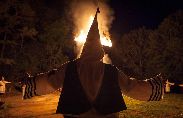 带你走近真实的美国三K党