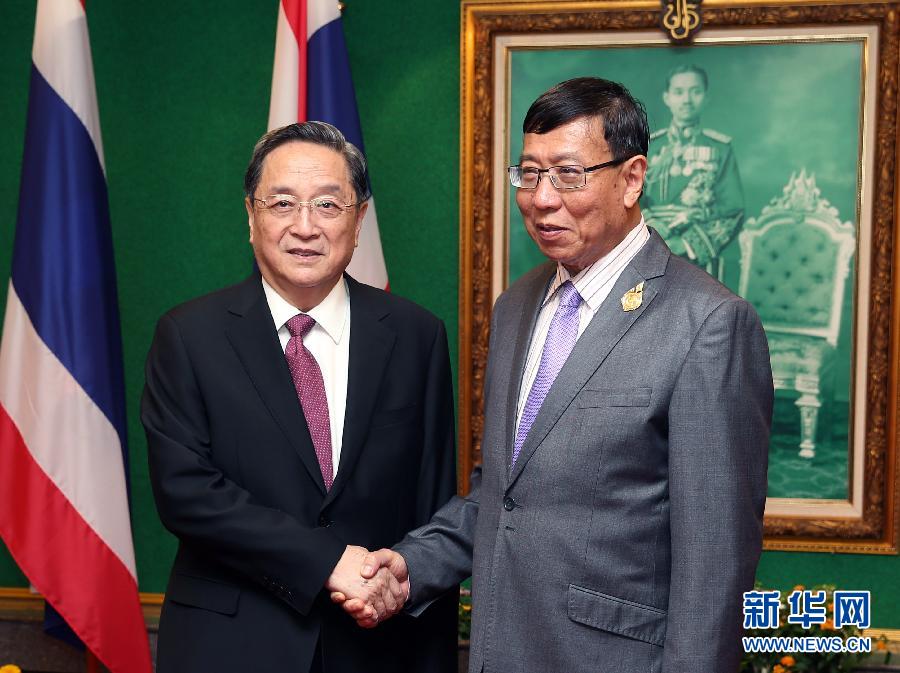 应泰国立法议会主席蓬贝邀请,全国政协主席俞正声7月21日至24日对泰国进行正式友好访问,在曼谷分别会见国王御代表诗琳通公主、总理巴育、枢密院主席炳,并与立法会主席蓬贝举行会谈。这是7月21日,俞正声与泰国立法议会主席蓬贝举行会谈。新华社记者姚大伟摄 应泰国立法议会主席蓬贝邀请,全国政协主席俞正声7月21日至24日对泰国进行正式友好访问,在曼谷分别会见国王御代表诗琳通公主、总理巴育、枢密院主席炳,并与立法会主席蓬贝举行会谈。这是7月21日,俞正声与泰国立法议会主席蓬贝举行会谈。新华社记者姚大伟摄