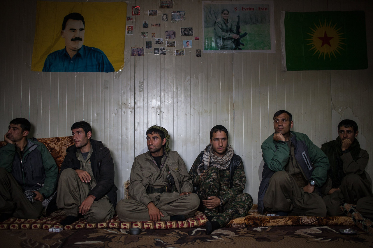 图记库尔德女兵：像男人一样战斗 不准谈恋爱